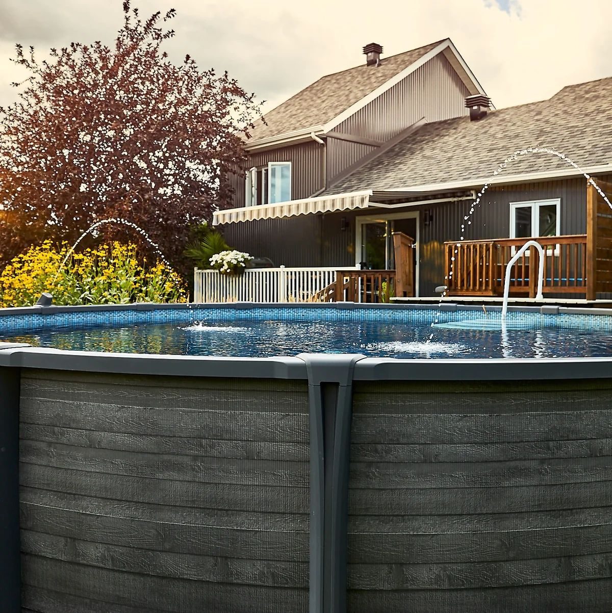 Above-Ground Pools & Spas